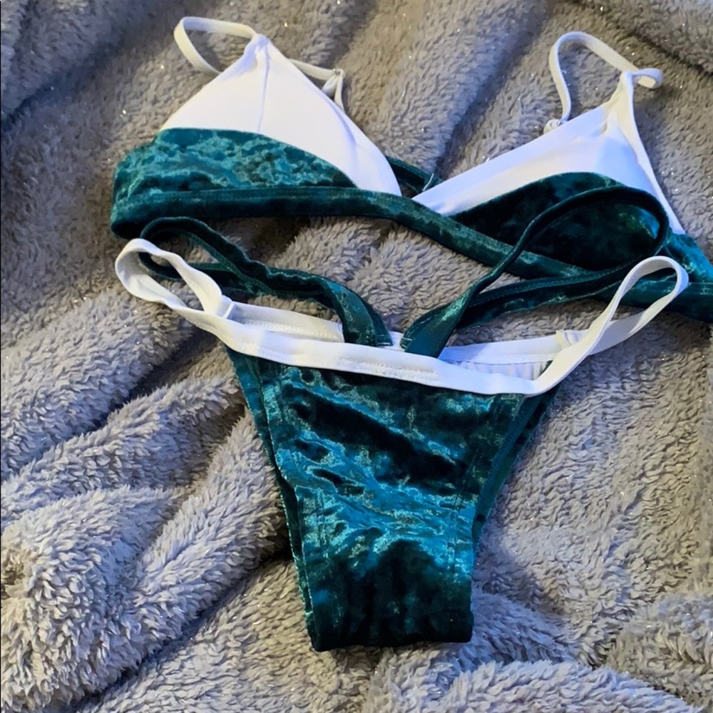 Sunny co Ariel suit